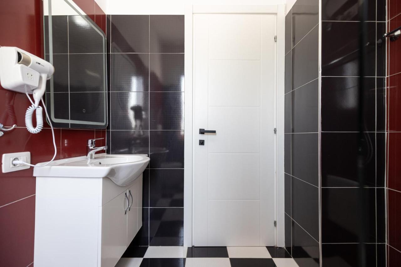 גולם Compas Boutique Hotel מראה חיצוני תמונה