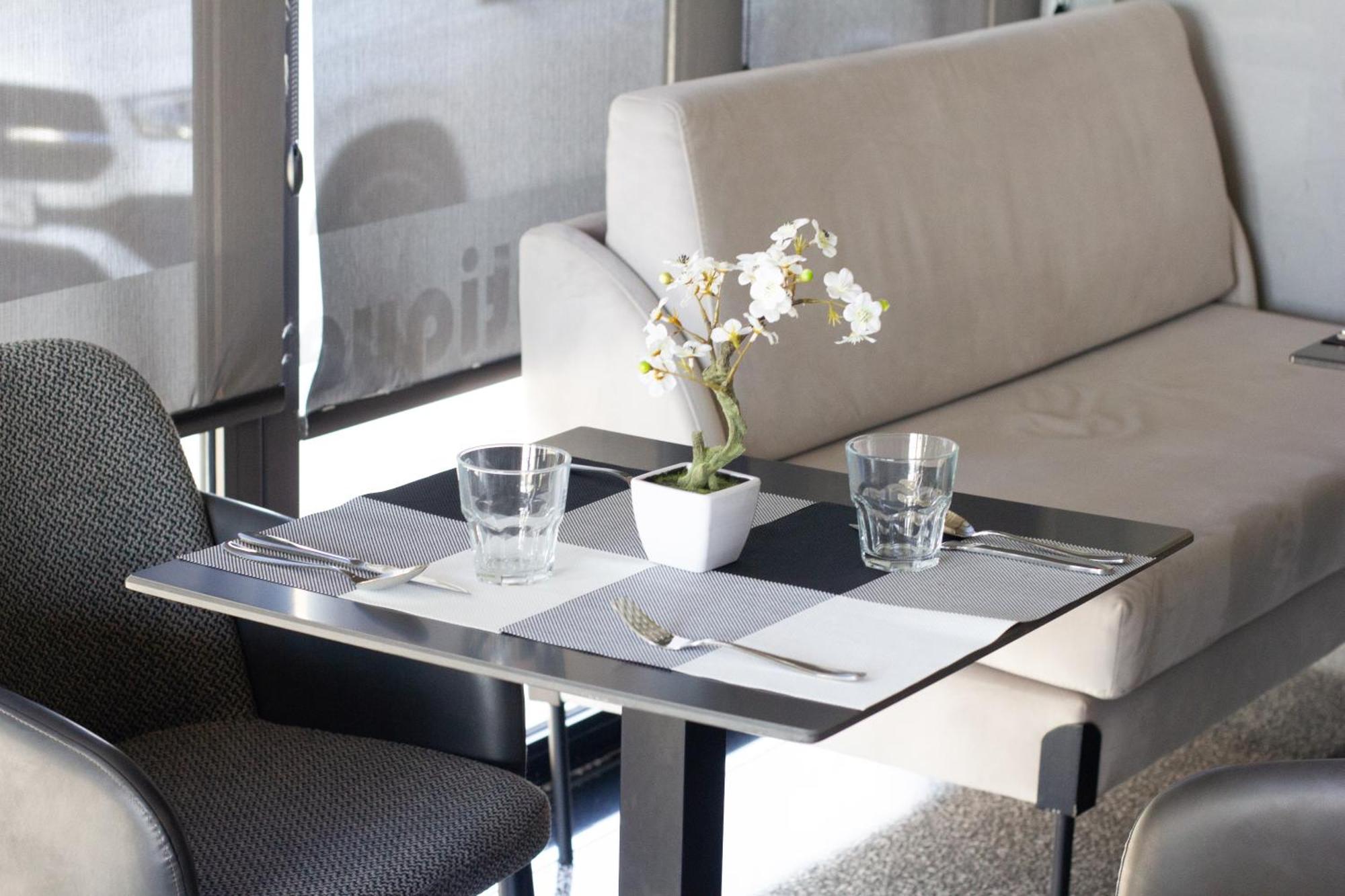 גולם Compas Boutique Hotel מראה חיצוני תמונה