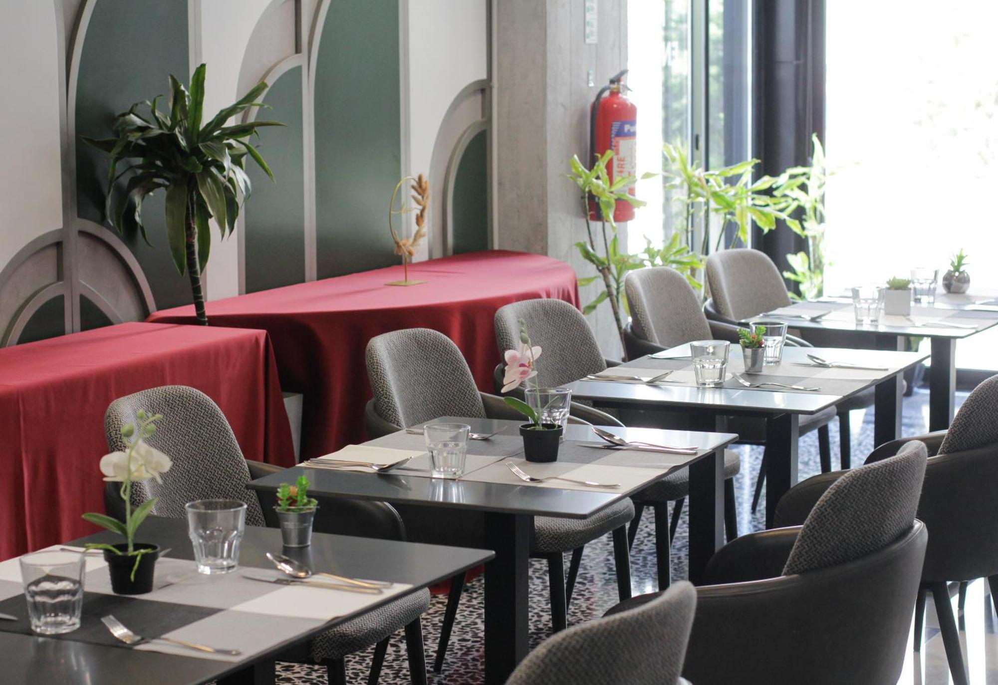 גולם Compas Boutique Hotel מראה חיצוני תמונה